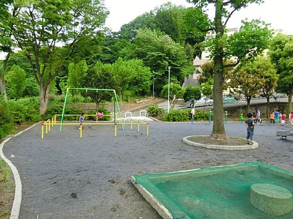 綱島台公園(綱島台公園まで800m お子様との日々のお散歩コースにいかがでしょうか！)