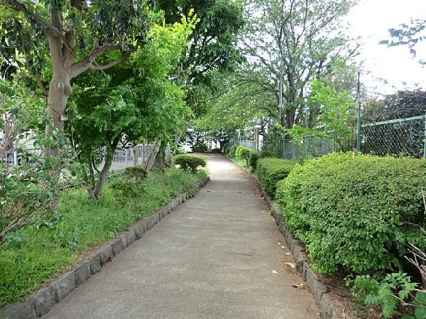 釜台公園(釜台公園まで850m)