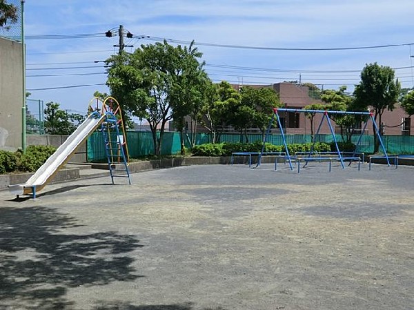 釜利谷宿公園(釜利谷宿公園まで350m)