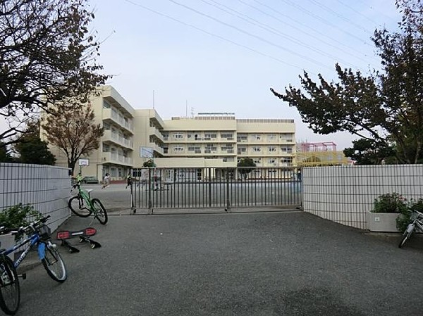 横浜市立瀬戸ケ谷小学校(横浜市立瀬戸ケ谷小学校まで700m)