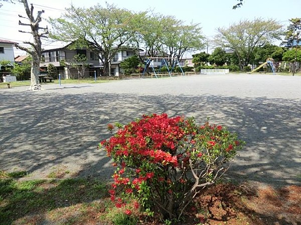 上倉田第二公園(上倉田第二公園まで450m)