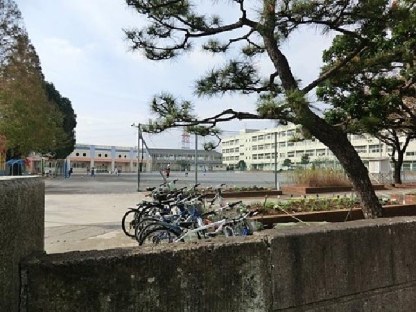 横浜市立東希望が丘小学校(横浜市立東希望が丘小学校まで470m)