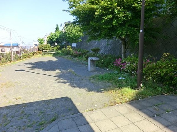 蒔田見晴らし公園(蒔田見晴らし公園まで500m)