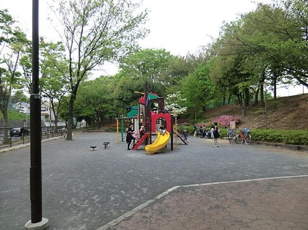 丸山台公園(丸山台公園まで650m)