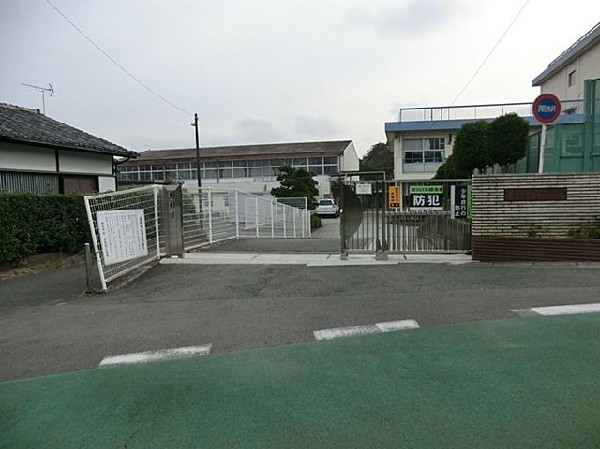 横浜市立南本宿小学校(横浜市立南本宿小学校まで800m)