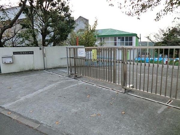 横浜市立南舞岡小学校(横浜市立南舞岡小学校まで220m)