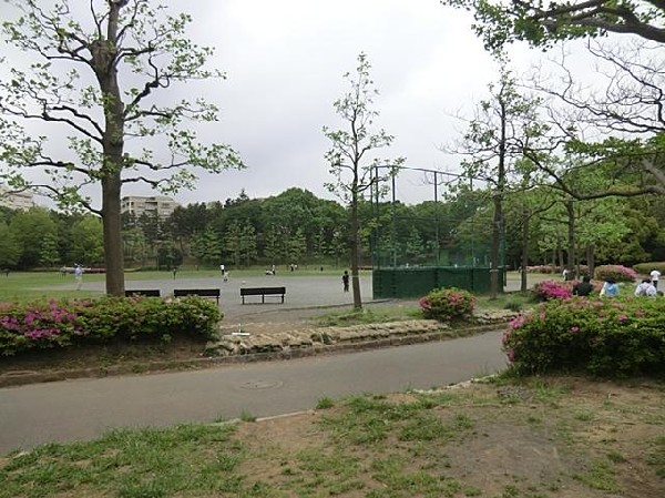 久良岐公園(久良岐公園まで1100m)