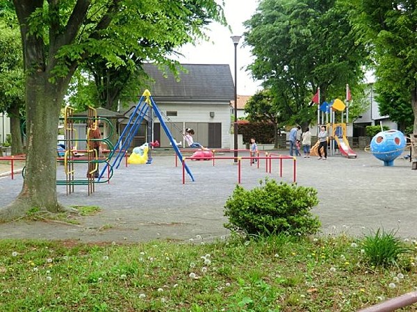 橋戸南公園(橋戸南公園まで240m)