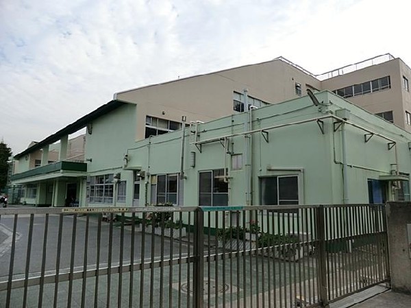 横浜市立磯子小学校(横浜市立磯子小学校まで460m)