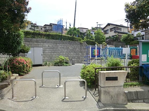 中尾町第三公園(中尾町第三公園まで600m)