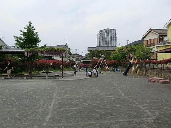 杉田善一公園(杉田善一公園まで750m)