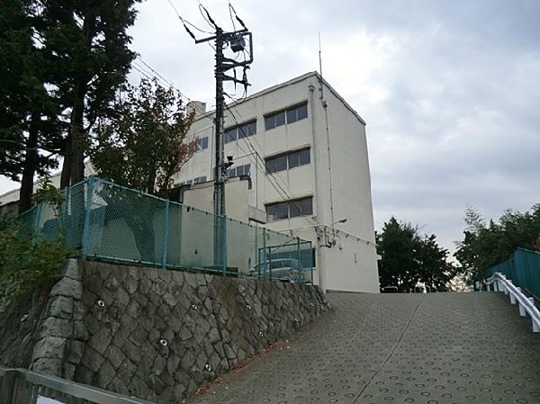 横浜市立谷本小学校(横浜市立谷本小学校まで400m)