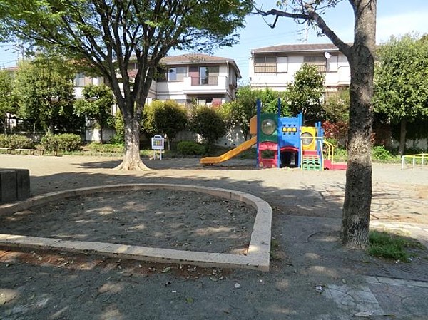 下永谷長町公園(下永谷長町公園まで200m)