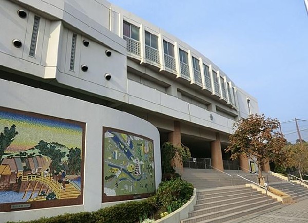 横浜市立保土ケ谷小学校(横浜市立保土ケ谷小学校まで550m)