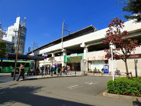 武蔵新城駅(平坦で生活しやすく、昔ながらの商店街も複数あり、目的に応じてお買い物ができる街です。)