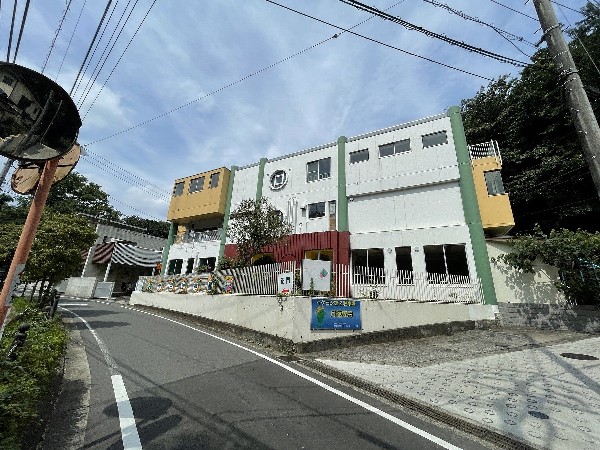 都田幼稚園(横浜市都筑区にある豊かな自然に囲まれた幼稚園。広い園庭でたくましく「遊び」、多くのことを「学ぶ」。)