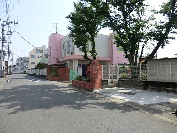 川崎市土渕保育園(定員120人規模の認可保育園、敷地面積1600m2に広い園庭のあり、子供達が元気に走り回っている保育園です♪)