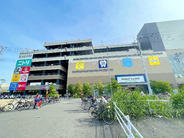 マーケットスクエア川崎イースト(しまむらグループの複合商業施設です。)