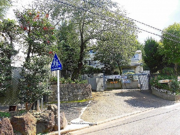 生田中学校(成長の過程でより濃い時間を過ごす3年間。お子様にとって、とても大切な思い出となるはずです。)