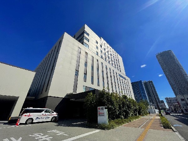 日本医科大学武蔵小杉病院(救命救急センターや大学病院として高度な医療を提供するとともに、住民の健やかな生活をサポートする地域の中核病院です。　)