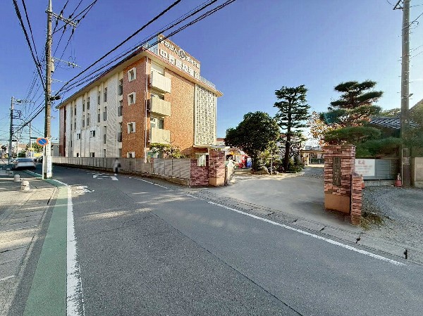 中野島幼稚園(中野島幼稚園がほど近く、通園に負担の少ない立地です。落ち着いた環境と広い園庭が魅力で、安心して子育てできる住環境が整っています。)