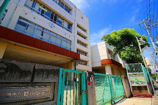 野川小学校(明治6年創立で145年の歴史がある学校。)