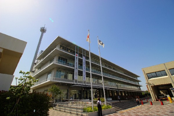 川崎市幸区役所(引越しや出産、検診、保育園の入園、年金、税金、各種手続き等々、節目で必ず行く必要がある区役所。)