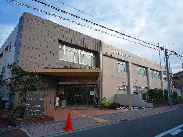 白幡地区センター(地域のみなさまが自主的な「活動」と「交流」を通じ、地域コミュニティを形成していただくことを目的として設置されています。)