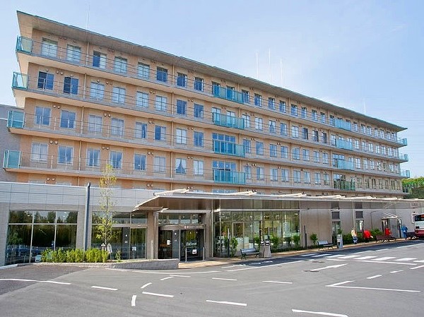 新百合ヶ丘総合病院 　(先端医療サービスを実践し、病気の予防・早期発見・治療に努めてまいります。)