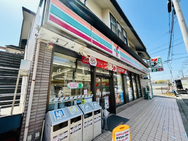 セブンイレブン三ツ池店(近くて便利、期待以上の品質を提供するコンビニ。セブンイレブンの商品を最短30分で届ける7NOW取扱店。)