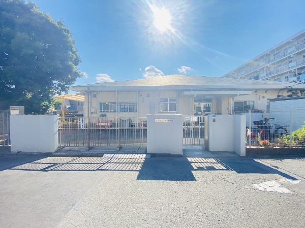 矢向保育園(2006年開園。年間行事も充実しています。お誕生日会で配られる創作おやつが子供たちに大人気です。)