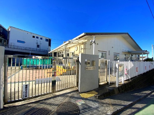 神大寺保育園(食育の一環として、園内で作物の栽培・小動物の飼育等を行っている保育園。日常的に異年齢交流があります。)