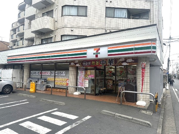 セブンイレブン横浜北寺尾4丁目店(近くて便利、期待以上の品質を提供するコンビニ。セブンイレブンの商品を最短30分で届ける7NOW取扱店。)