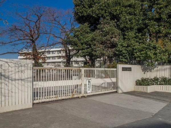 府中市立小柳小学校