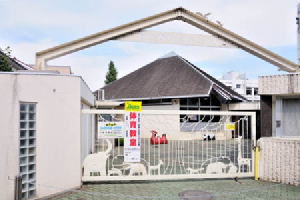 立川幼稚園(家庭的な雰囲気を大事にしており、職員は面倒見が良いと評判の良い幼稚園です。)