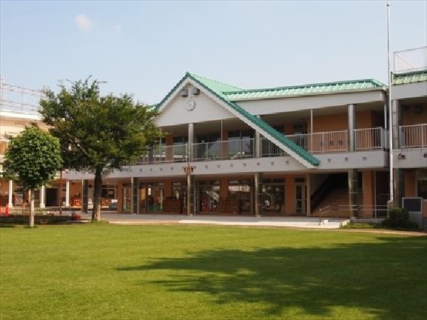 府中白糸台幼稚園(伸びやかに遊びながら学び・育つ「子どもの楽園」をテーマに運営している幼稚園です。)