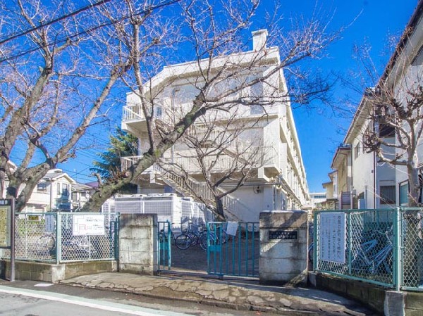 西東京市立ひばりが丘中学校(教育活動全般を通して、智・徳・体のバランスがとれ、「生きる力」を身に付けた生徒の育成に取り組んでいます。)