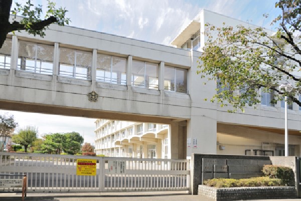 東村山市立東村山第一中学校(部活動への参加率が高く、関東全国大会に出場するほどの実績を誇る中学校です。)
