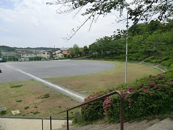 いの山東公園(いの山東公園まで650m)