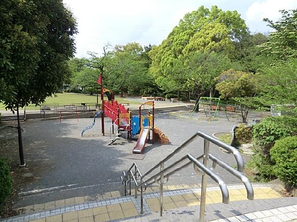 白根公園(白根公園まで600m)