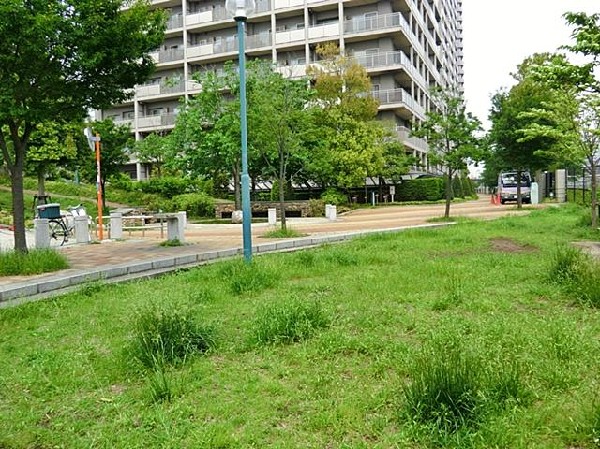 新子安さくら公園(新子安さくら公園まで650m)