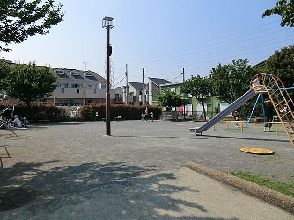 高田ひまわり公園(高田ひまわり公園まで1100m)