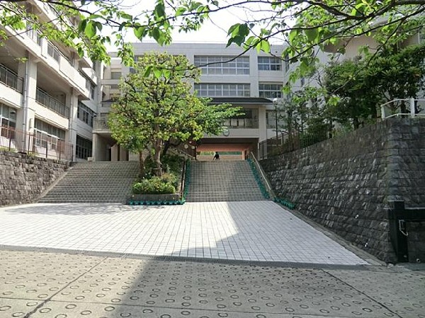 鎌倉市立植木小学校(鎌倉市立植木小学校まで1200m)