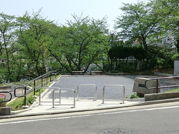 富岡第二公園(富岡第二公園まで220m)