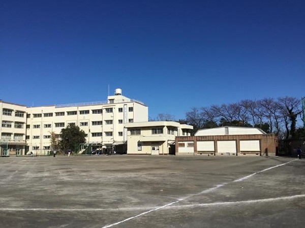 横浜市立上菅田中学校(横浜市立上菅田中学校まで1070m)