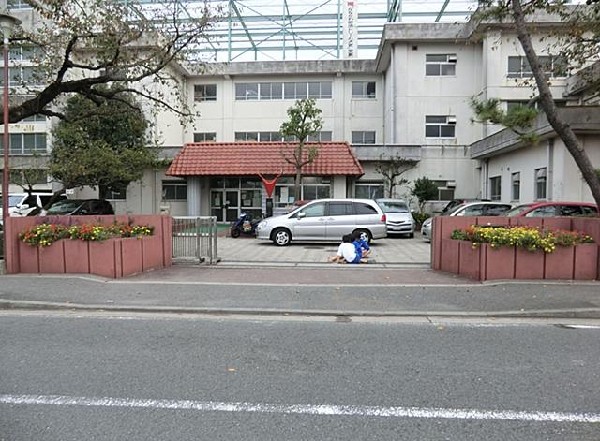 横浜市立万騎が原中学校(横浜市立万騎が原中学校まで850m)