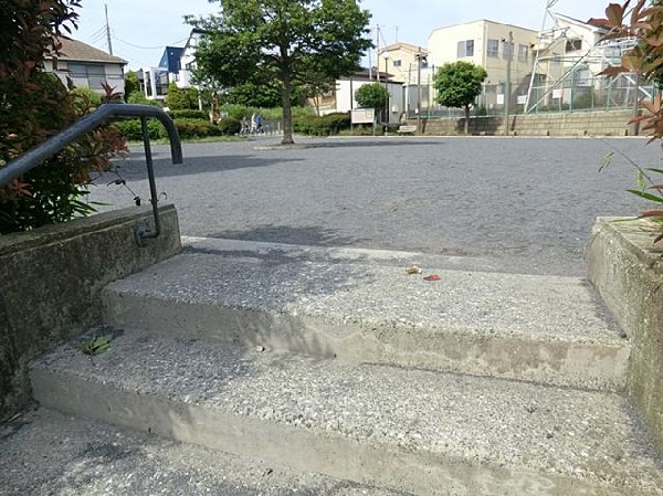 壱町ヶ谷公園(壱町ヶ谷公園まで270m)