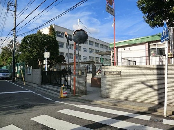 横浜市立大曽根小学校(横浜市立大曽根小学校まで660m)