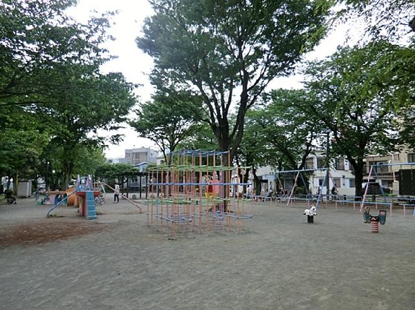 久保町公園(久保町公園まで500m)