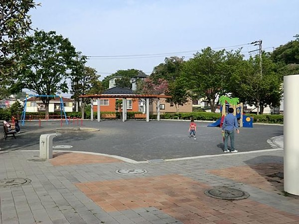 富岡西公園(富岡西公園まで400m)